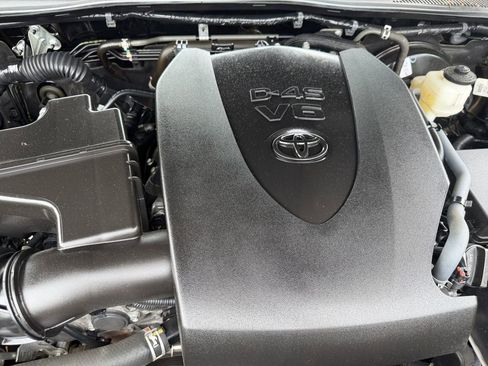 Used 2022 Toyota Tacoma SR AWD/4WD image 20