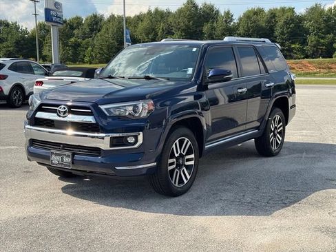 Used 2022 Toyota 4Runner Limited AWD/4WD image 7