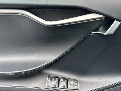 Used 2018 Tesla Model S 75D image 10
