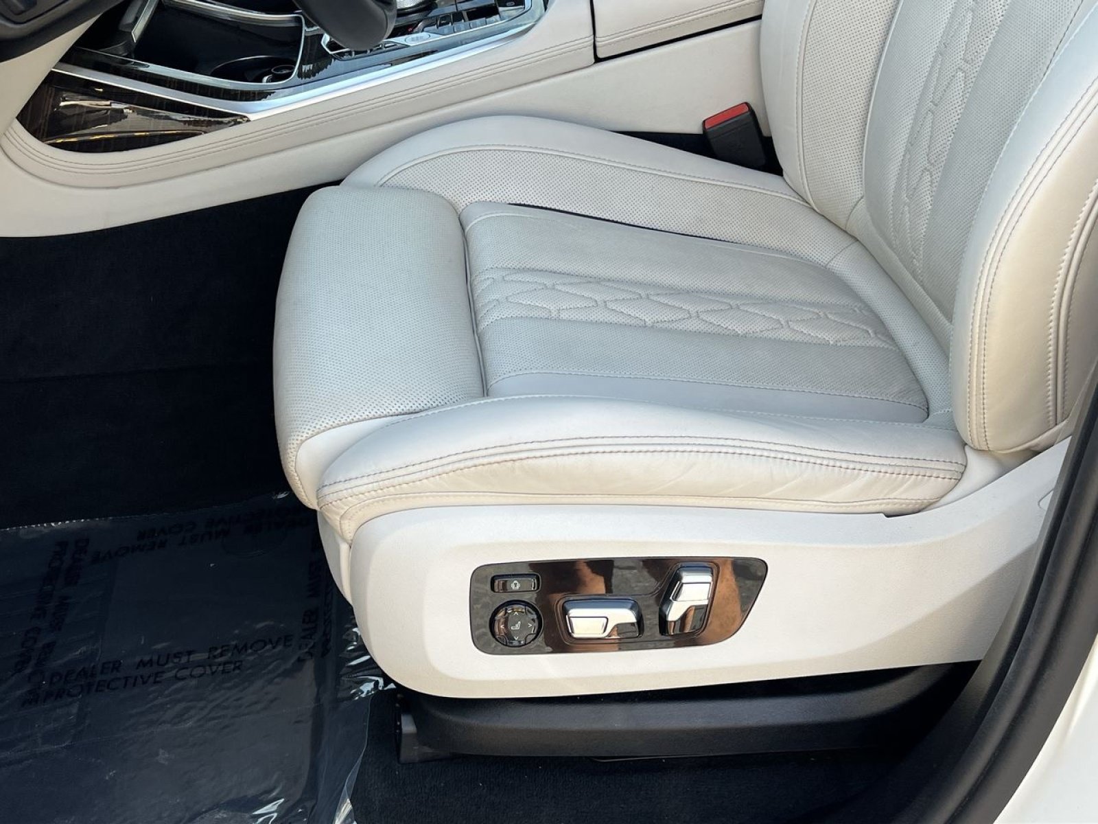 Used 2026 BMW X7 xDrive40i AWD/4WD image 11