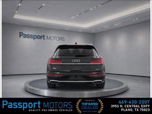 Used 2023 Audi Q5 2.0T Premium w/ Convenience Package image 4