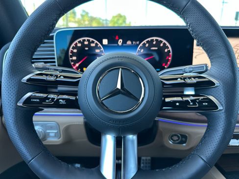 New 2026 Mercedes-Benz GLS 580 4MATIC image 27