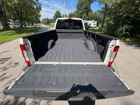 Used 2017 Ford F250 Platinum w/ Platinum Ultimate Package AWD/4WD image 21