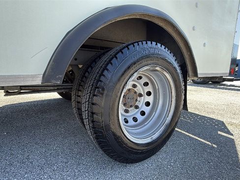 Used 2023 Ford Transit 350 DRW image 32