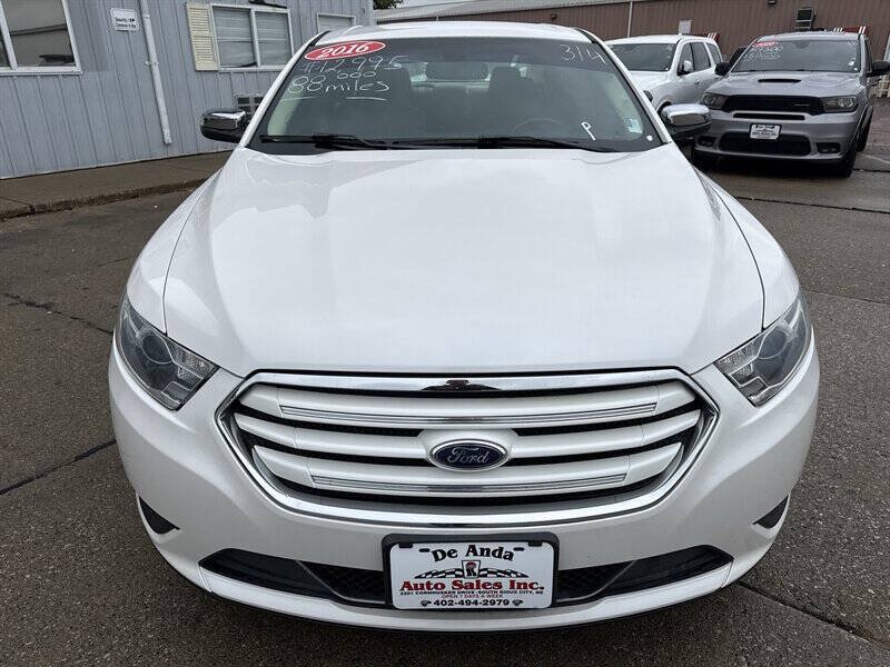 Used 2016 Ford Taurus Limited FWD image 12