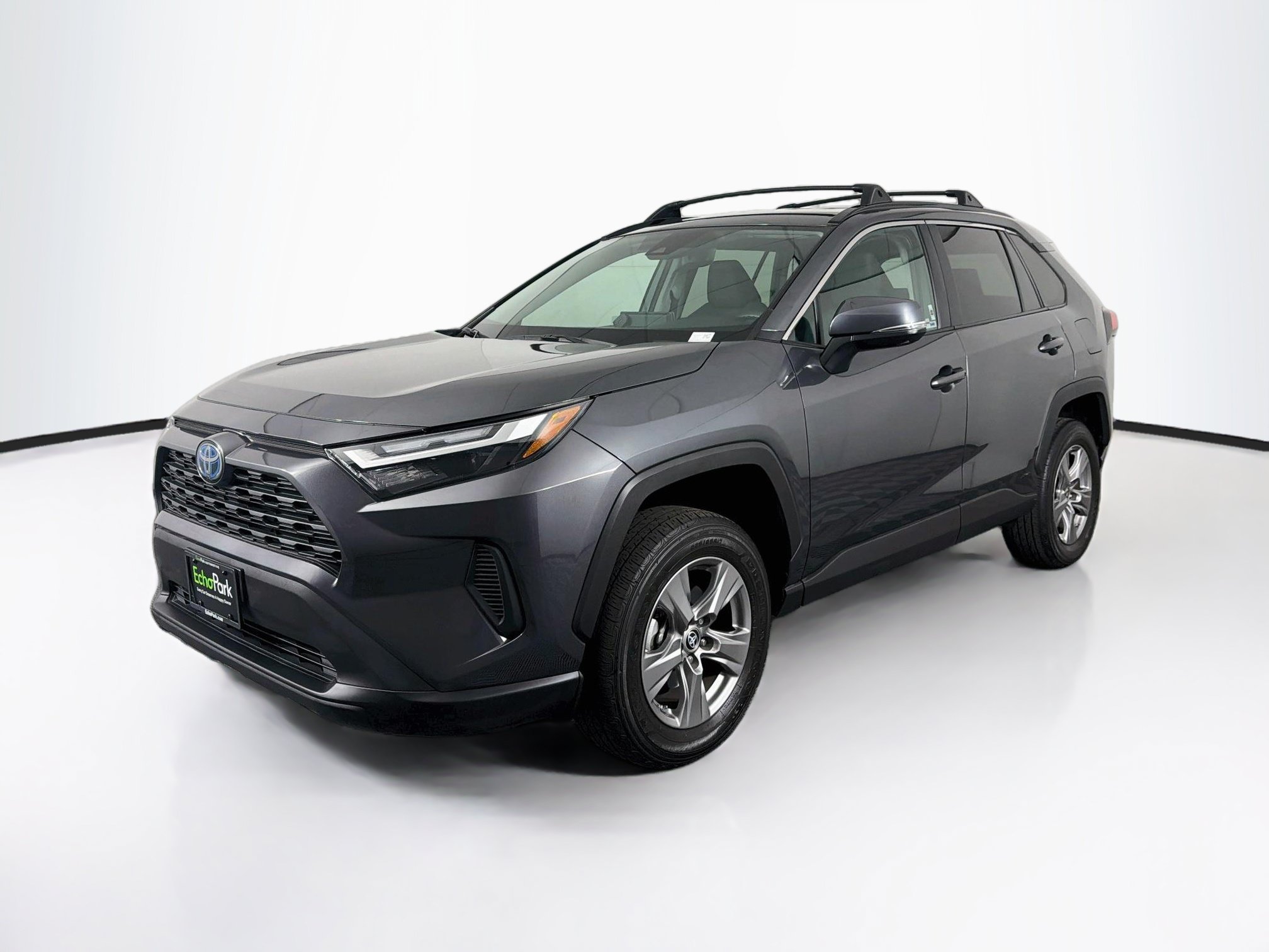 Used 2024 Toyota RAV4 LE AWD/4WD image 3