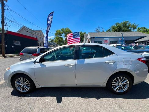 Used 2015 Toyota Corolla LE FWD image 6