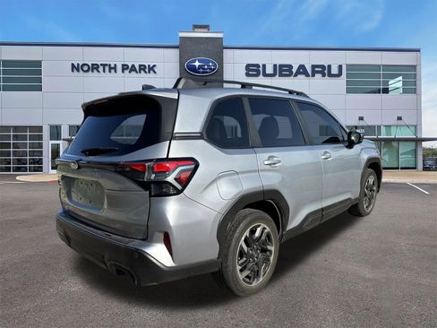 Used 2025 Subaru Forester Limited w/ Popular Package #2 AWD/4WD image 3