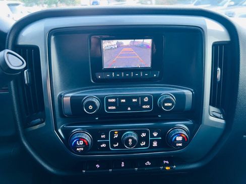 Used 2015 Chevrolet Silverado 2500 LT w/ LT Fleet Convenience Package AWD/4WD image 18