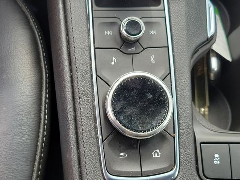 Used 2021 Cadillac XT4 Premium Luxury w/ LPO, Radiant Package FWD image 28