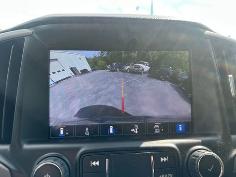 Used 2024 GMC Terrain AT4 w/ Infotainment Package II AWD/4WD image 19