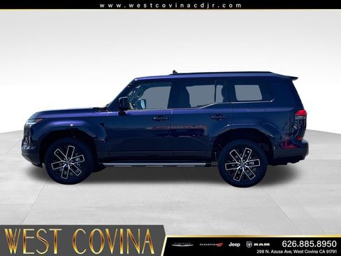 Used 2026 Lexus GX 550 w/ Cold Area Package AWD/4WD image 8