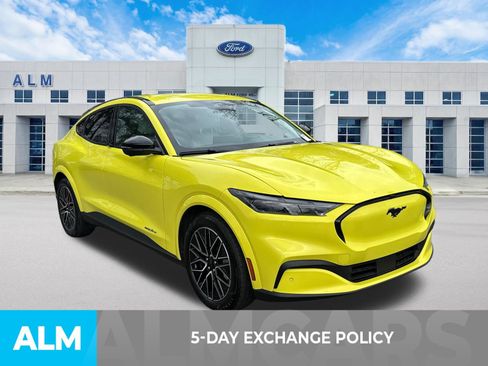 Certified 2025 Ford Mustang Mach-E Premium image 3