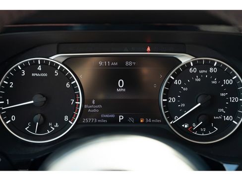 Used 2024 Nissan Pathfinder SV w/ SV Premium Package FWD image 23