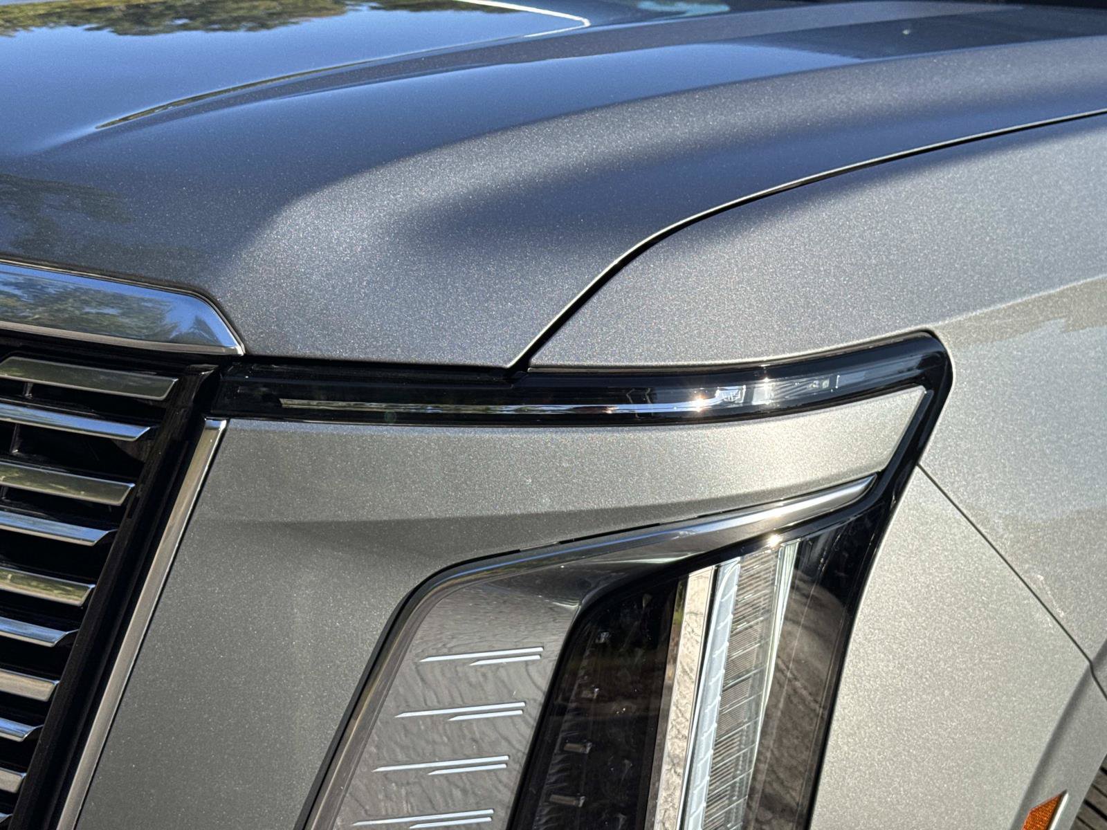 Used 2026 Cadillac Escalade Platinum Luxury w/ LPO, Floor Liner Package AWD/4WD image 9