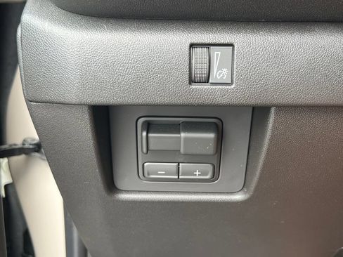 Used 2026 Chevrolet Colorado Trail Boss AWD/4WD image 24