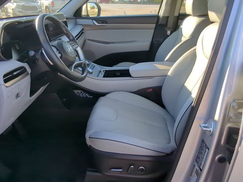 Used 2024 Hyundai Palisade SEL image 16