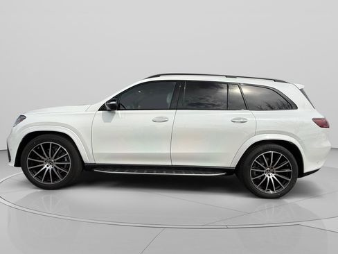 New 2026 Mercedes-Benz GLS 580 4MATIC image 2