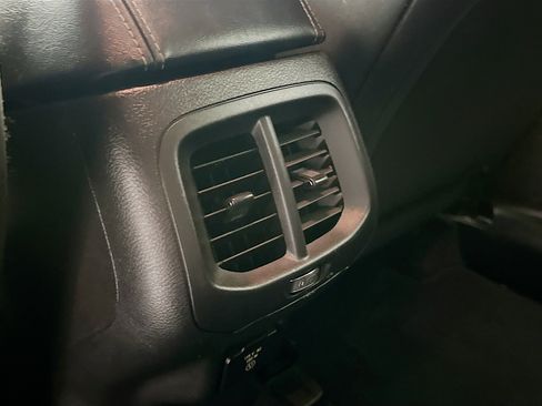 Used 2017 Jeep Cherokee Latitude image 25