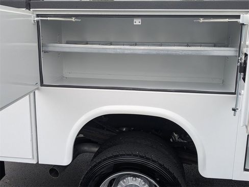 New 2024 RAM 5500 Tradesman image 17