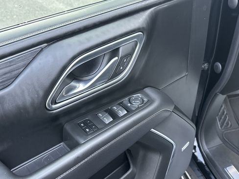 Used 2023 GMC Yukon SLT image 15