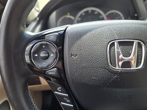Used 2017 Honda Accord EX-L image 24
