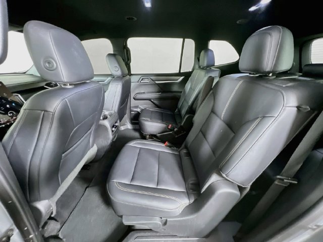 Used 2024 GMC Acadia Elevation w/ Luxury Package FWD image 24