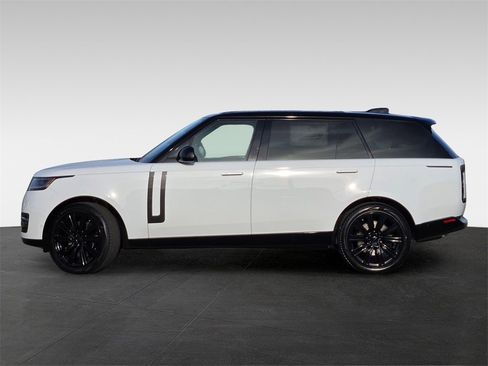 New 2026 Land Rover Range Rover Long Wheelbase SE image 3