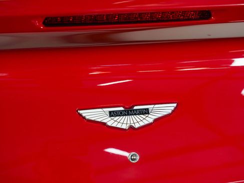 Used 2014 Aston Martin Vanquish Volante RWD image 22