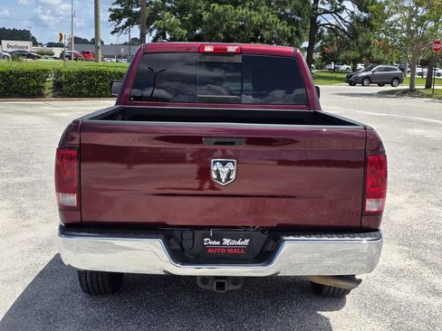 Used 2019 RAM 1500 Classic SLT RWD image 3