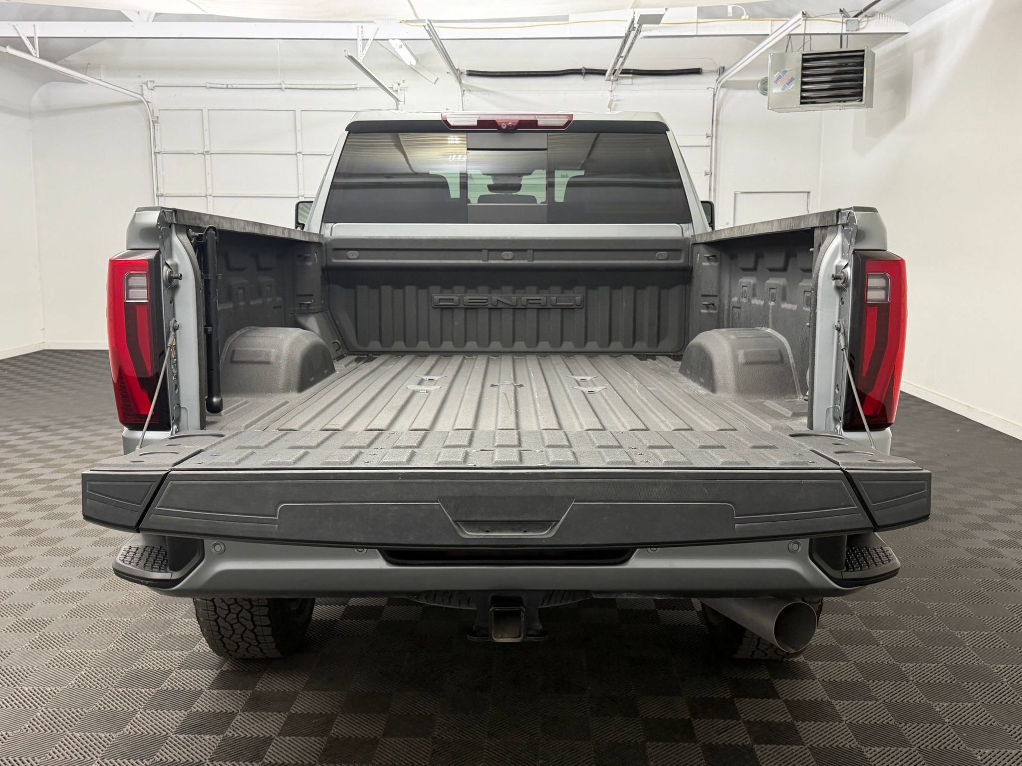 Used 2024 GMC Sierra 2500 Denali w/ Denali Reserve Package AWD/4WD image 22