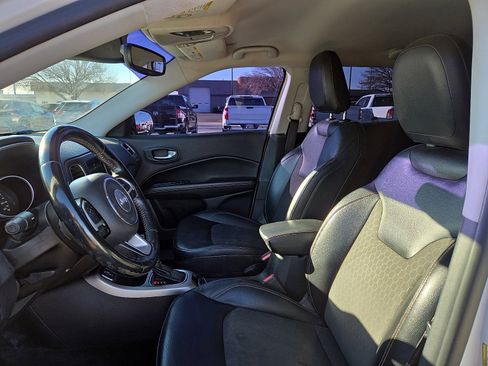 Used 2018 Jeep Compass Latitude w/ Popular Equipment Group image 12