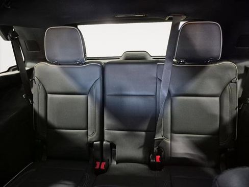 Used 2021 Chevrolet Tahoe Premier w/ Premium Package image 24