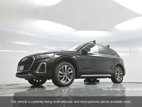 Used 2024 Audi Q5 2.0T Premium w/ Convenience Package image 60