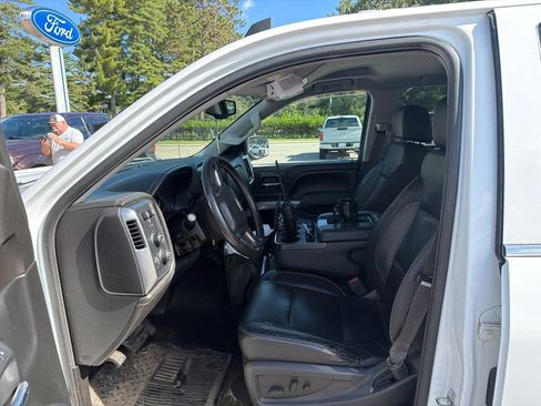 Used 2017 Chevrolet Silverado 1500 LTZ Z71 w/ LTZ Plus Package AWD/4WD image 5
