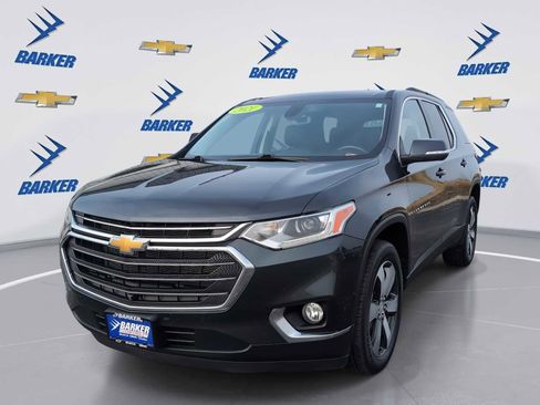 Used 2021 Chevrolet Traverse LT w/ LT Premium Package image 1