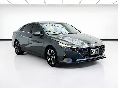 Used 2023 Hyundai Elantra Limited FWD image 3