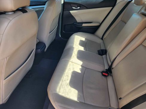 Used 2018 Honda Civic EX image 31