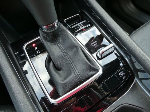 Used 2023 Jeep Compass Latitude w/ Sun and Sound Group AWD/4WD image 28