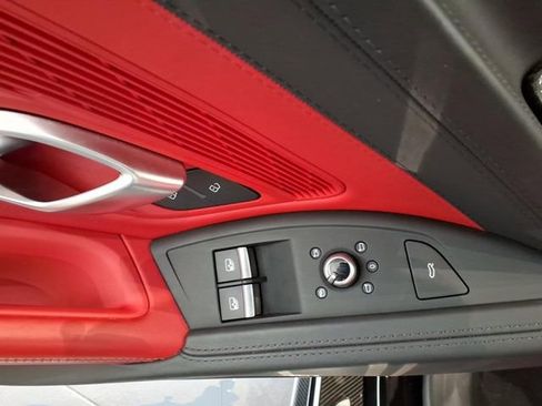 Used 2022 Audi R8 V10 performance image 9