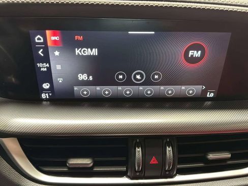 Used 2022 Alfa Romeo Stelvio Veloce AWD/4WD image 29