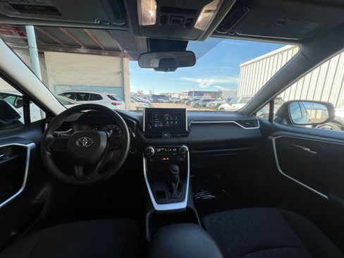 Used 2025 Toyota RAV4 XLE w/ Convenience Package image 34