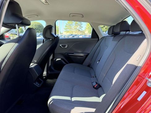 Used 2025 Kia K4 LXS image 16