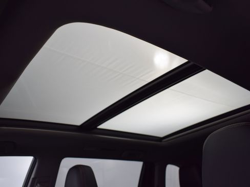 Used 2017 Toyota Highlander Limited Platinum image 30