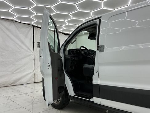 Used 2021 Ford Transit 250 Low Roof RWD image 16