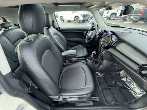 Used 2014 MINI Cooper 2-Door Hardtop image 25