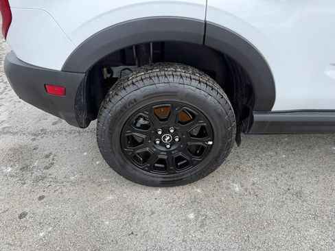 Used 2025 Ford Bronco Sport Badlands image 26