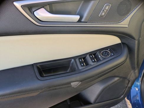 Used 2021 Ford Edge SEL w/ Convenience Package image 10