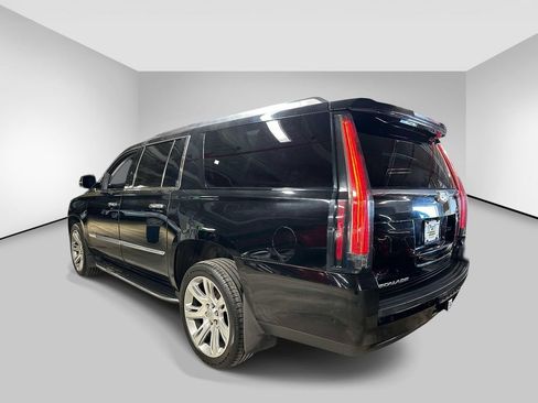 Used 2020 Cadillac Escalade ESV Luxury AWD/4WD image 3