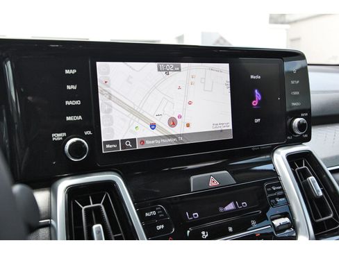 Certified 2023 Kia Sorento SX AWD/4WD image 30